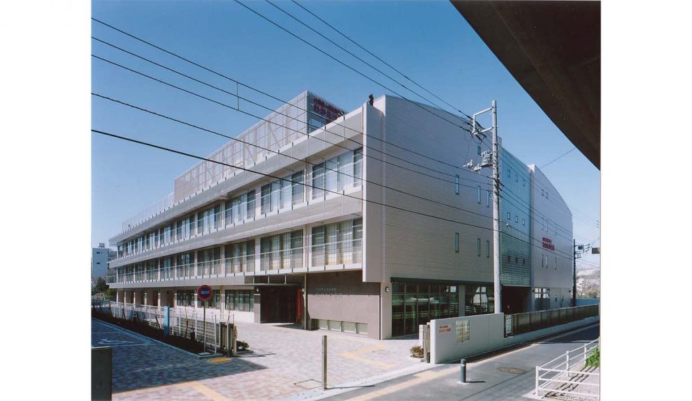 01　外観東面全景